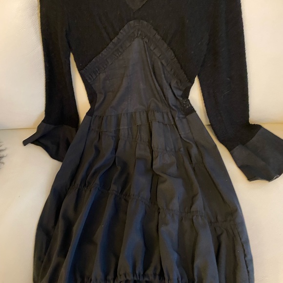 Beautiful black dress. Long sleeves with delicate lace - Picture 3 of 7